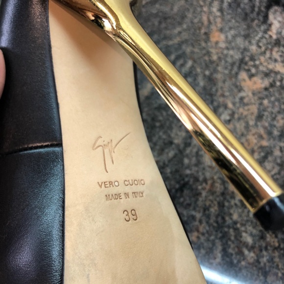 Heels - Picture 2 of 4